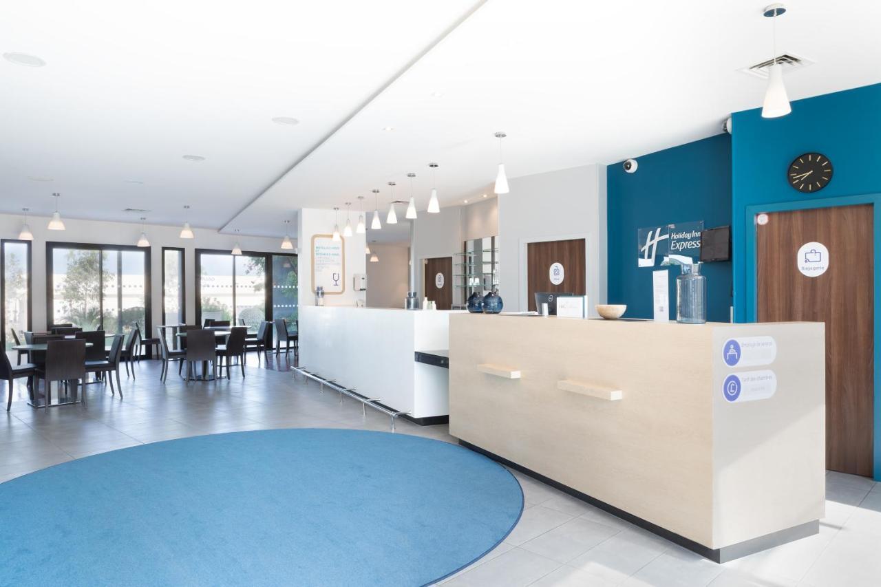Holiday Inn Express - Marseille Airport, An Ihg Hotel Vitrolles  Exterior foto