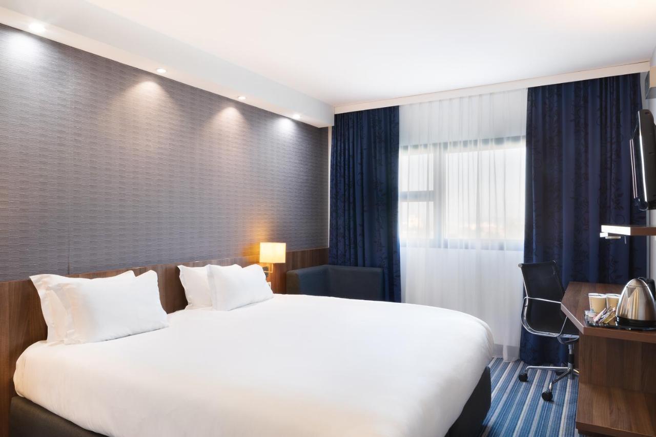 Holiday Inn Express - Marseille Airport, An Ihg Hotel Vitrolles  Exterior foto