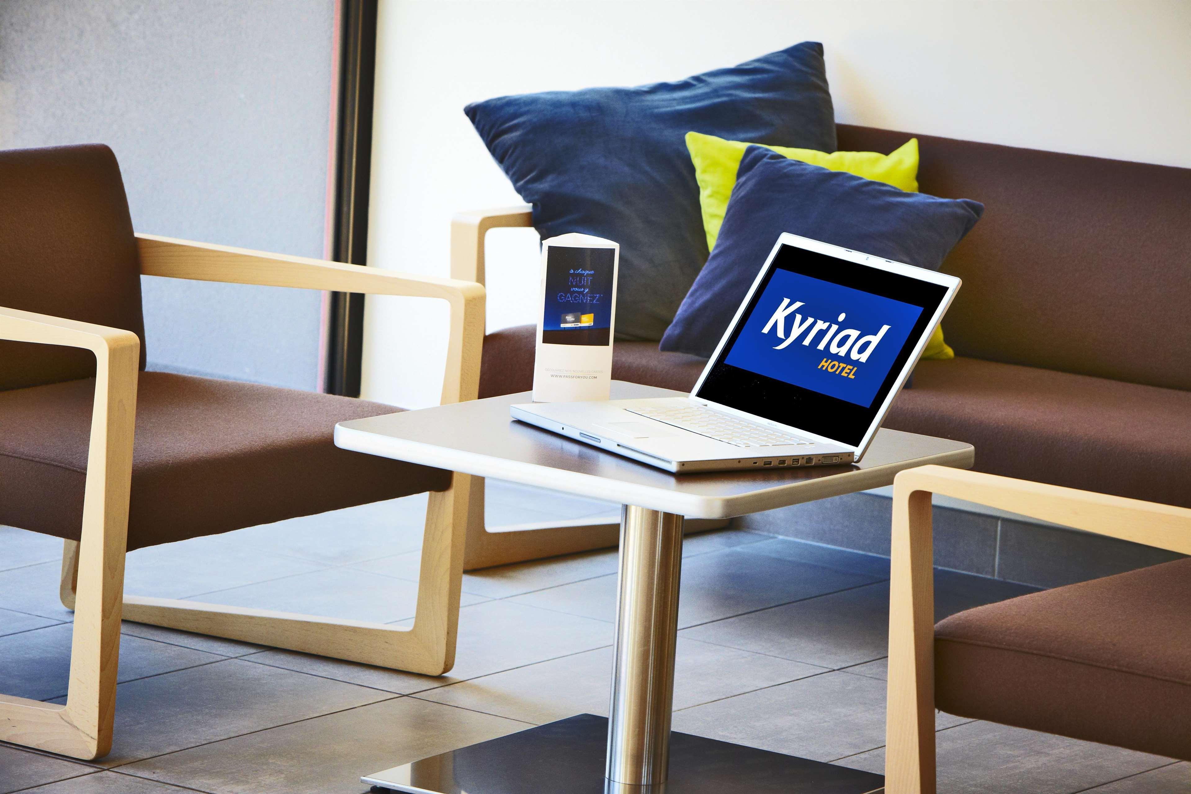 Holiday Inn Express - Marseille Airport, An Ihg Hotel Vitrolles  Exterior foto