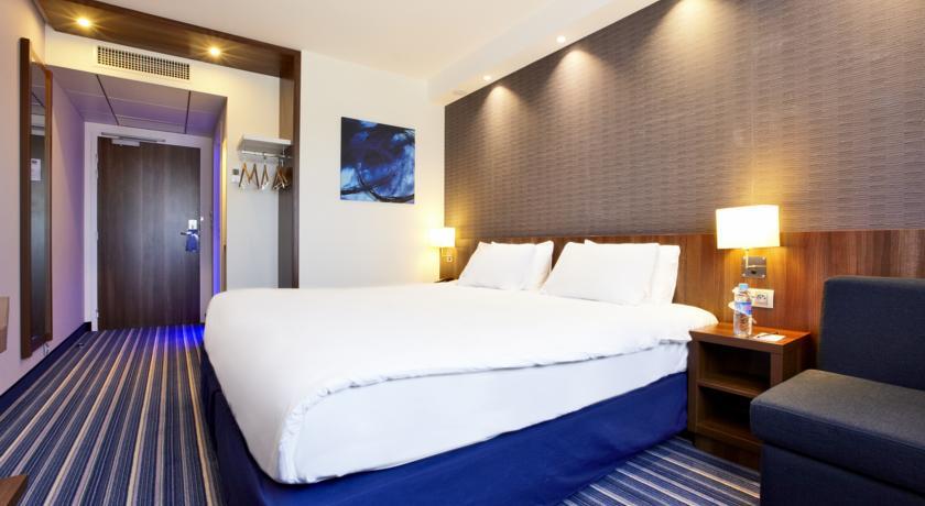 Holiday Inn Express - Marseille Airport, An Ihg Hotel Vitrolles  Exterior foto